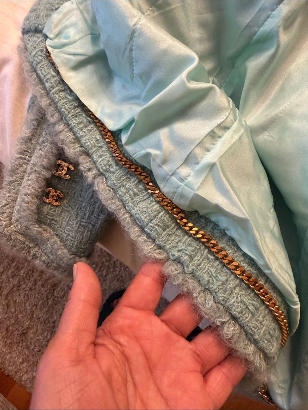 Chanel Vintage Mint Bouclé Skirt Suit with Gold Buttons size 34 - Picture 11 of 17